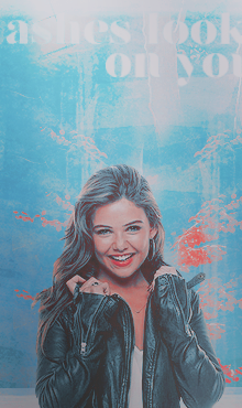 Danielle Campbell | Textlos | Ava
